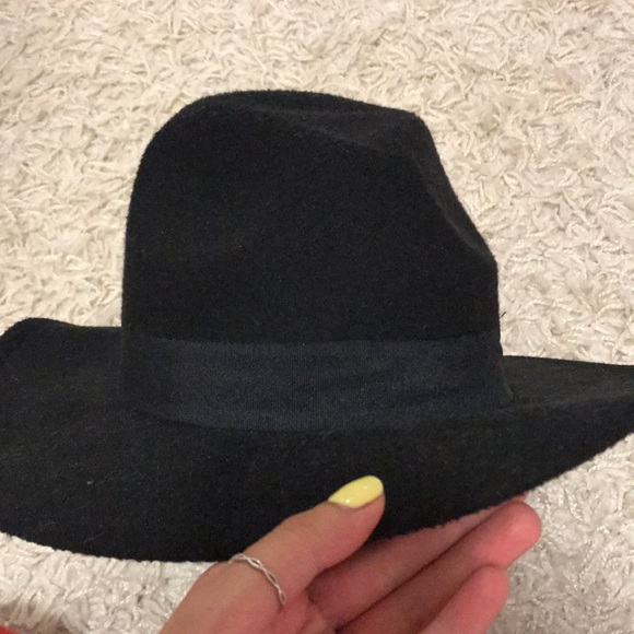 Hat - Picture 2 of 3